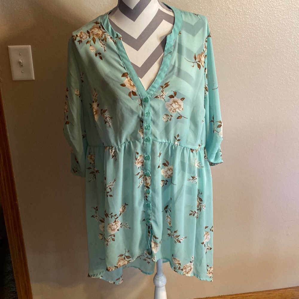 Womens Torrid shirt size 1.  It’s sheer would need a tank underneath